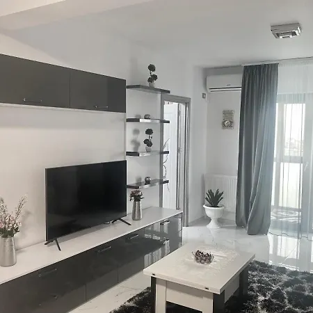Studio Vera إيفوري نورد